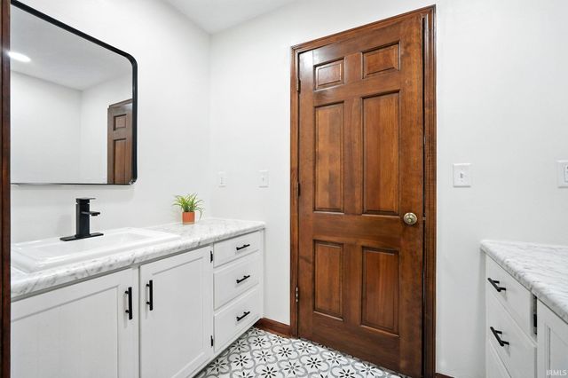 11626 Indigo Drive, Fort Wayne, IN 46814