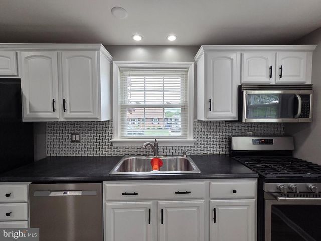 128 ROCKWOOD AVE, York, PA 17406
