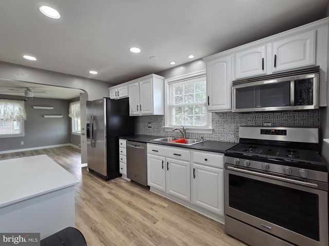 128 ROCKWOOD AVE, York, PA 17406