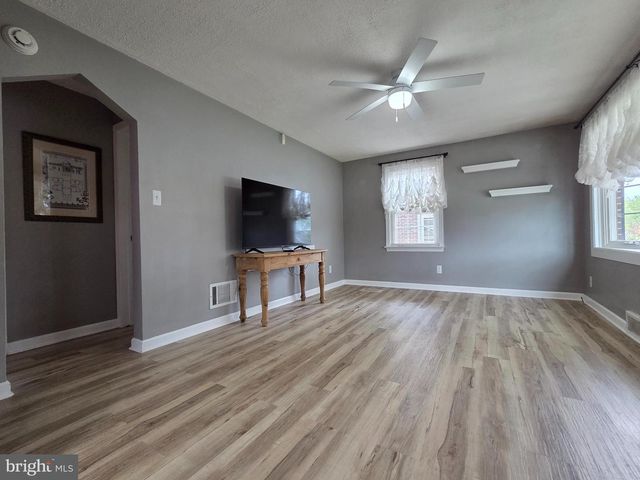 128 ROCKWOOD AVE, York, PA 17406