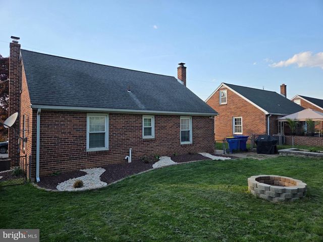 128 ROCKWOOD AVE, York, PA 17406