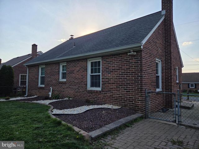 128 ROCKWOOD AVE, York, PA 17406