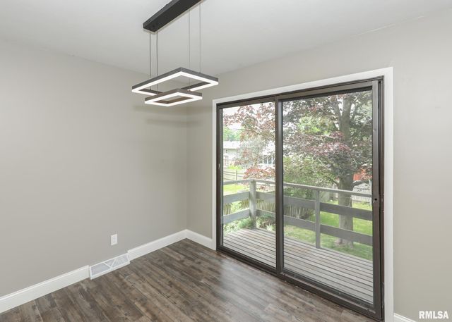 3503 36TH Street, Moline, IL 61265