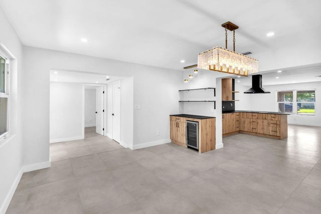 4640 SW 25th Terrace, Dania Beach, FL 33312