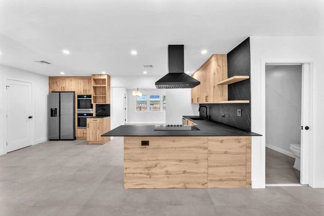 4640 SW 25th Terrace, Dania Beach, FL 33312