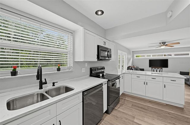 45 HAYES ROAD, Winter Springs, FL 32708