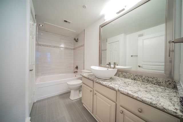3333 Darcy Street 2209, Fort Worth, TX 76107