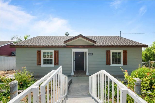 16572 E Buena Vista Avenue, Orange, CA 92865