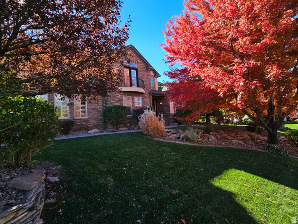 Image 3 of property listing at 682 E HEALEY BLVD, Alpine, UT 84004