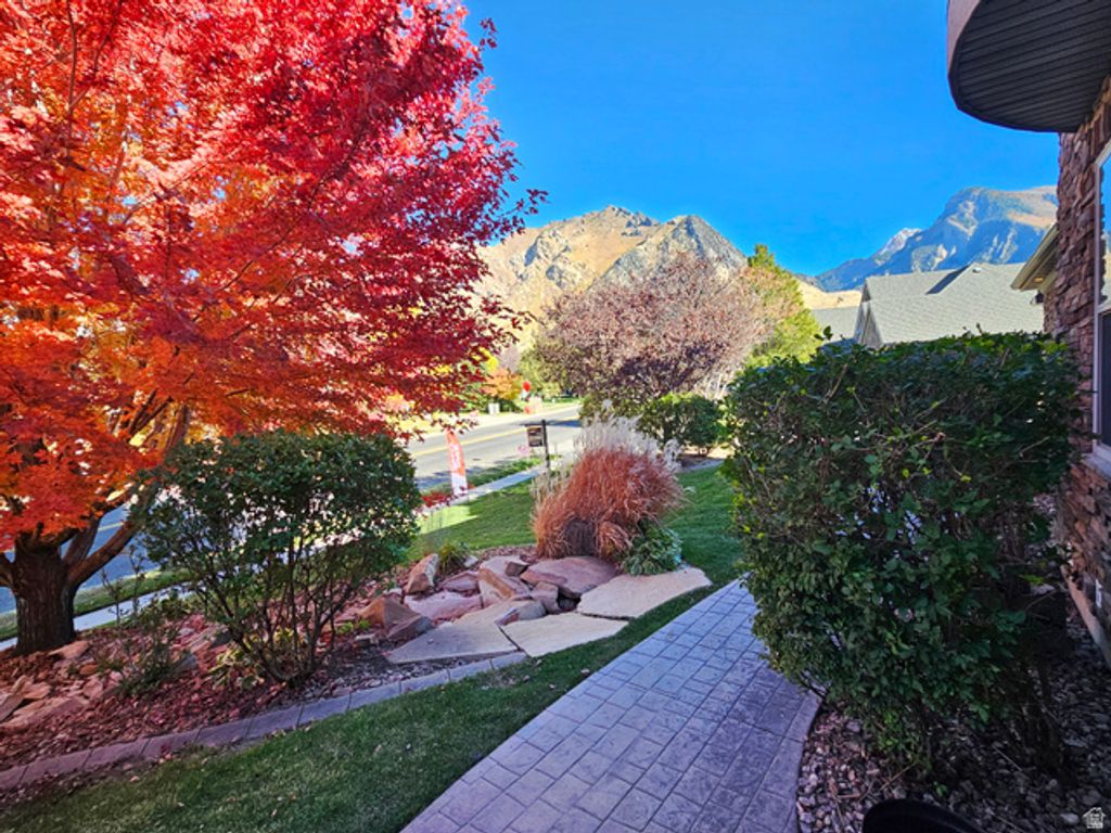Image 4 of property listing at 682 E HEALEY BLVD, Alpine, UT 84004