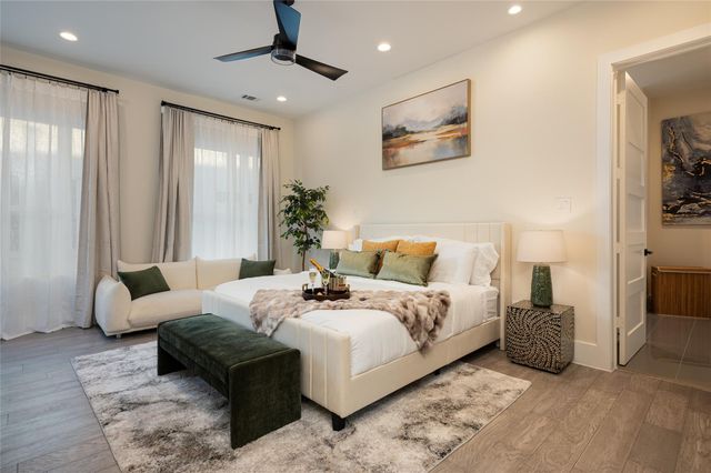 911 Thompson Street, Houston, TX 77007