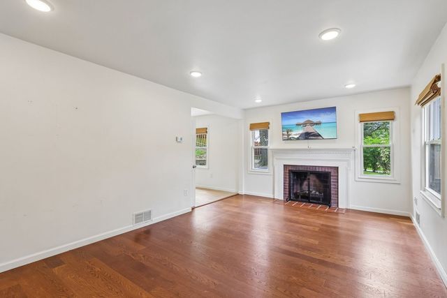 2321 Milford DRIVE, Bethel Park, PA 15102