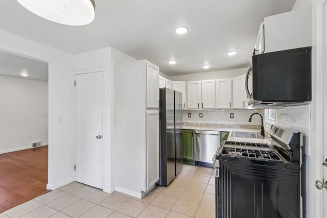 2321 Milford DRIVE, Bethel Park, PA 15102