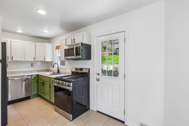 2321 Milford DRIVE, Bethel Park, PA 15102