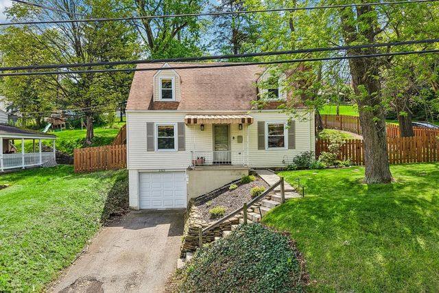 2321 Milford DRIVE, Bethel Park, PA 15102