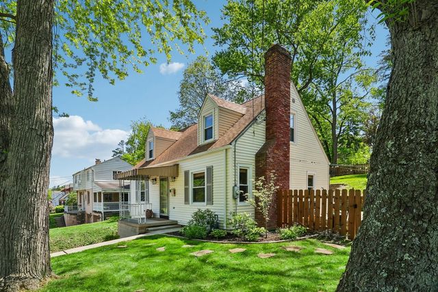 2321 Milford DRIVE, Bethel Park, PA 15102