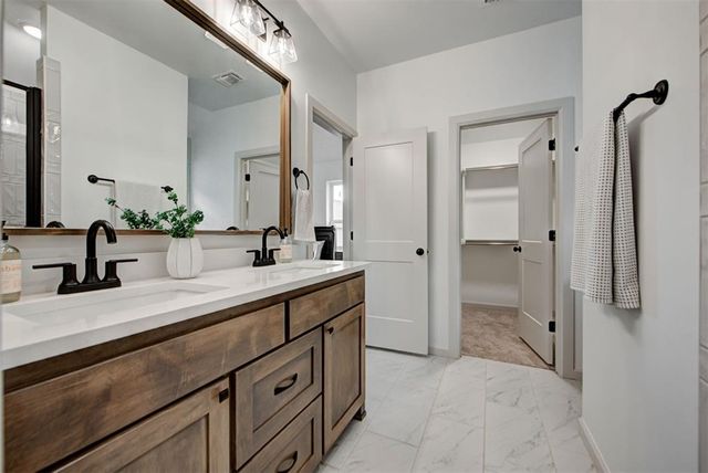 4817 Desert Willow Lane, Edmond, OK 73034