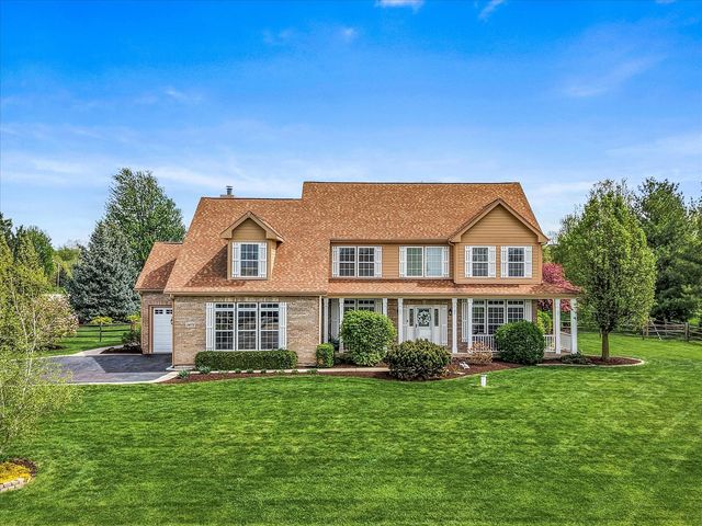 5672 Fields Drive, Yorkville, IL 60560