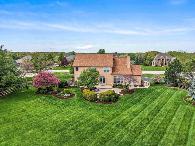 5672 Fields Drive, Yorkville, IL 60560