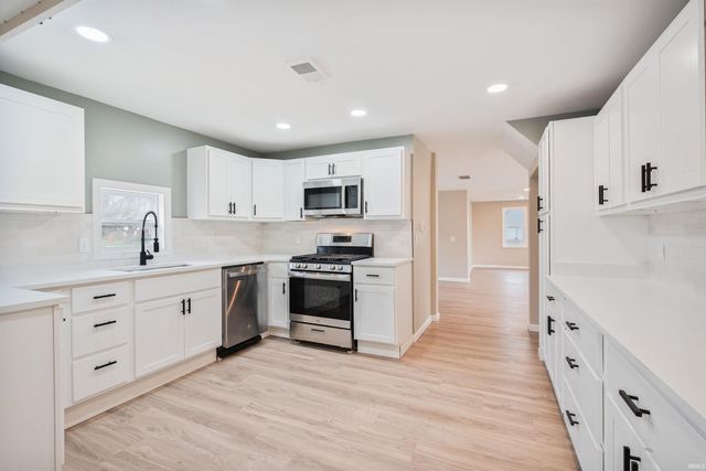 825 N Carter Street, Greentown, IN 46936