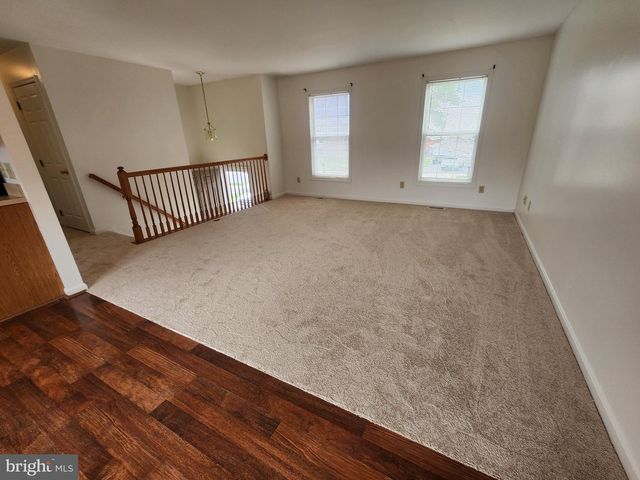 1048 KASINOF AVE, Hagerstown, MD 21742