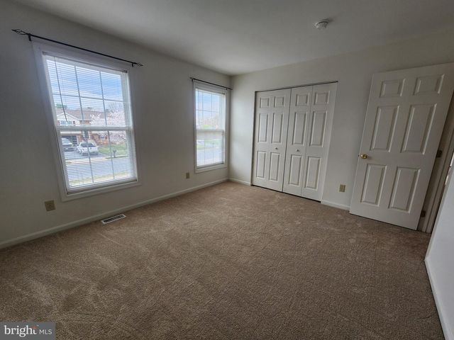 1048 KASINOF AVE, Hagerstown, MD 21742