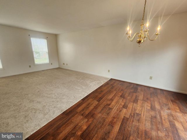 1048 KASINOF AVE, Hagerstown, MD 21742