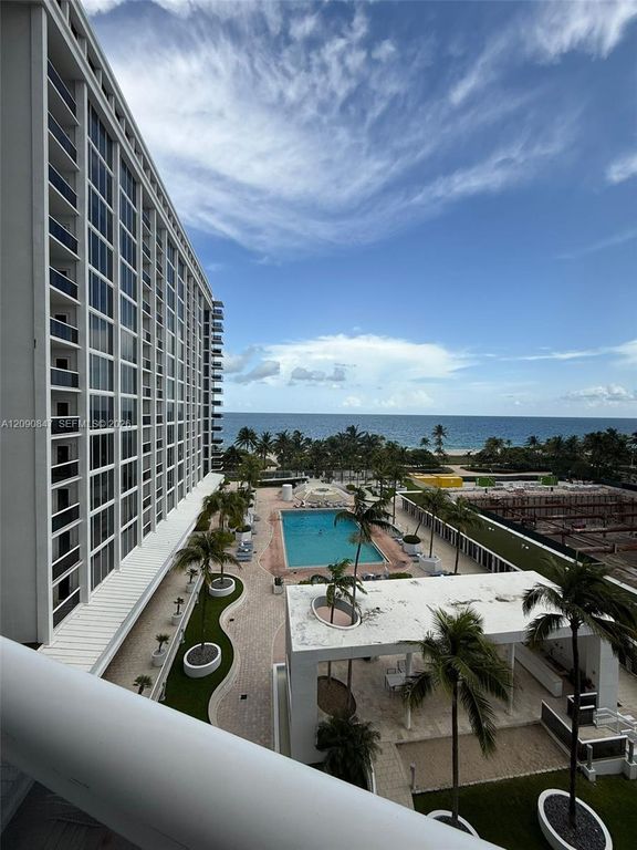 10275 Collins Avenue 619, Bal Harbour, FL 33154