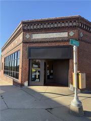 224 N 7th Street, St Joseph, MO 64501