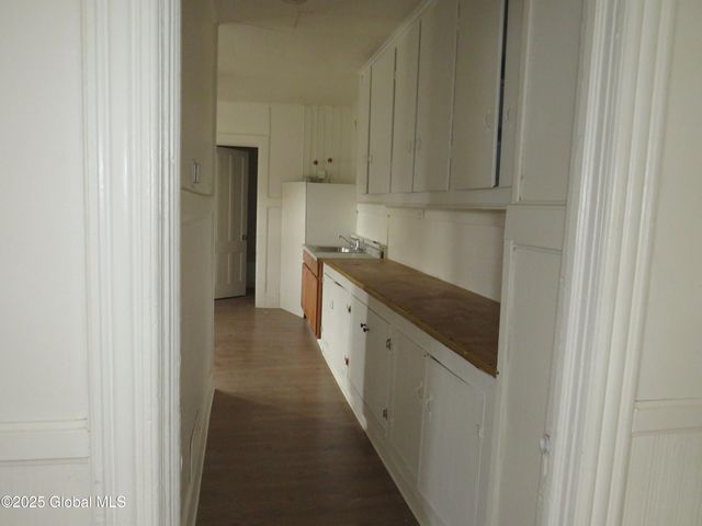 229 Bleecker Street 4, Gloversville, NY 12078