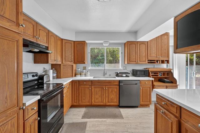 630 Paradise Road, Salinas, CA 93907