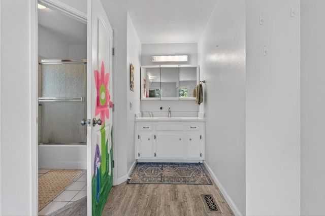 630 Paradise Road, Salinas, CA 93907
