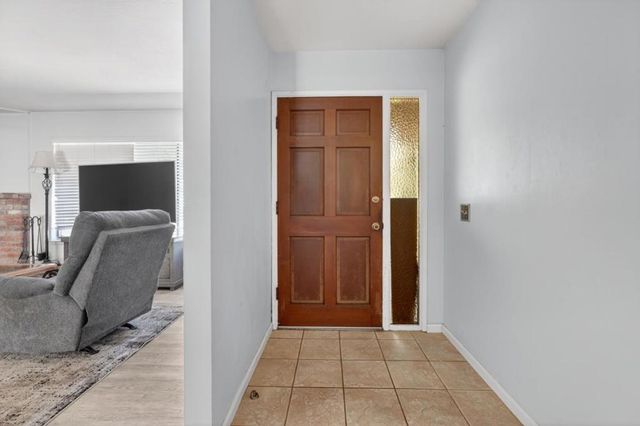 630 Paradise Road, Salinas, CA 93907