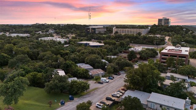 702 Castle Ridge RD C, Austin, TX 78746