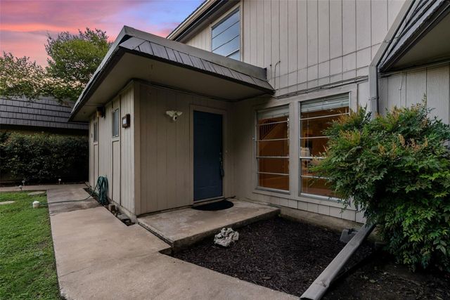 702 Castle Ridge RD C, Austin, TX 78746