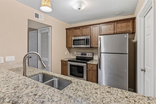 702 Castle Ridge RD C, Austin, TX 78746