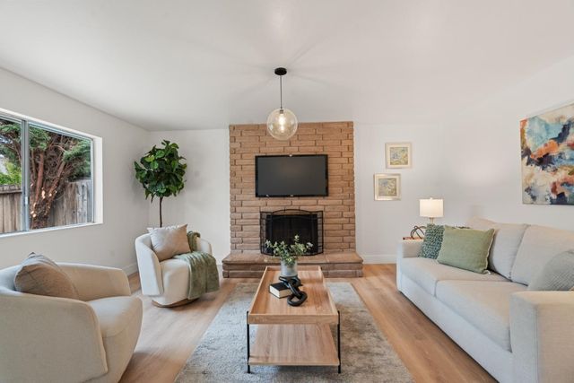 1941 Memorial Drive, Hollister, CA 95023