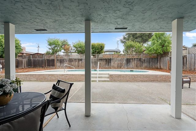 1941 Memorial Drive, Hollister, CA 95023