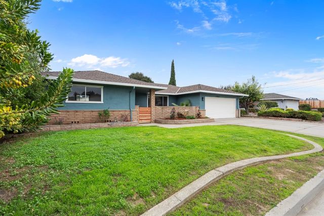 1941 Memorial Drive, Hollister, CA 95023
