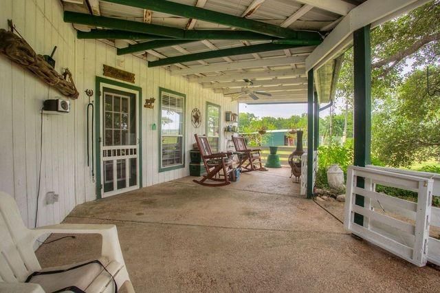 150 Canyon Run Boulevard, Huntsville, TX 77320