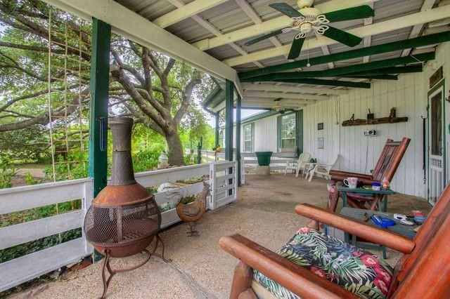 150 Canyon Run Boulevard, Huntsville, TX 77320