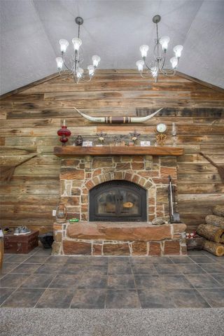 150 Canyon Run Boulevard, Huntsville, TX 77320