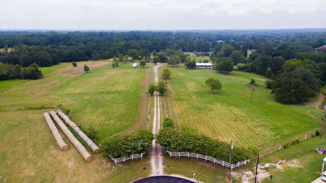 150 Canyon Run Boulevard, Huntsville, TX 77320