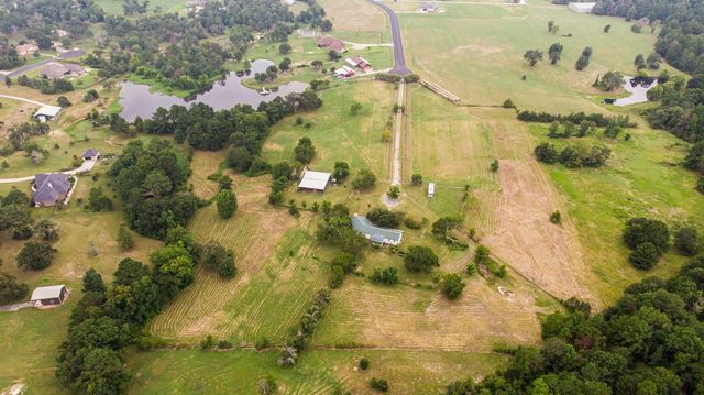 150 Canyon Run Boulevard, Huntsville, TX 77320