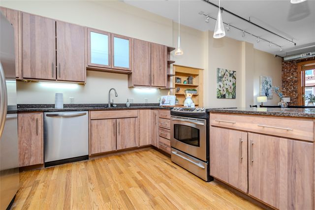 507 E Locust Street 207, Des Moines, IA 50309