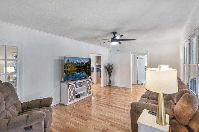 105 W Church Street, Iva, SC 29655