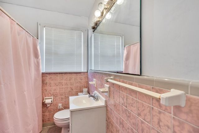 105 W Church Street, Iva, SC 29655