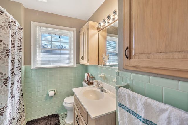 105 W Church Street, Iva, SC 29655