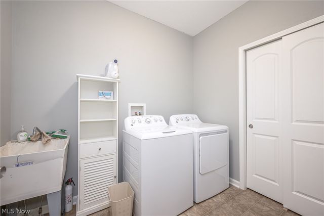 123 quartz Avenue, Peninsula, OH 44264