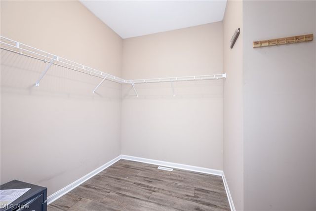 123 quartz Avenue, Peninsula, OH 44264